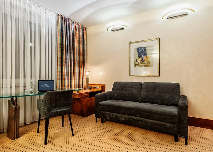 Ξενοδοχείο Royal 4*