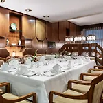 로열 4*