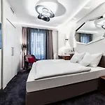 호텔 로열 4*