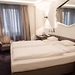 로열 4*