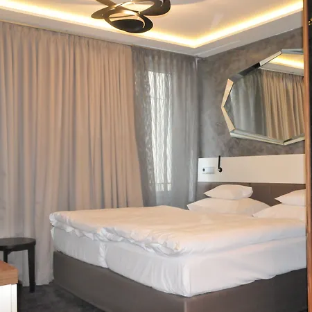 Royal Hotel 4*