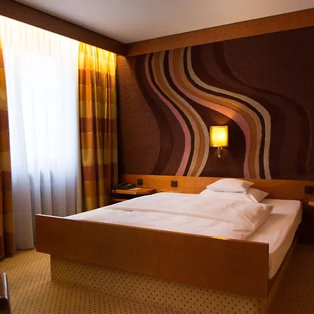 Royal Hotel