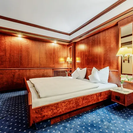 Hotel Royal 4*