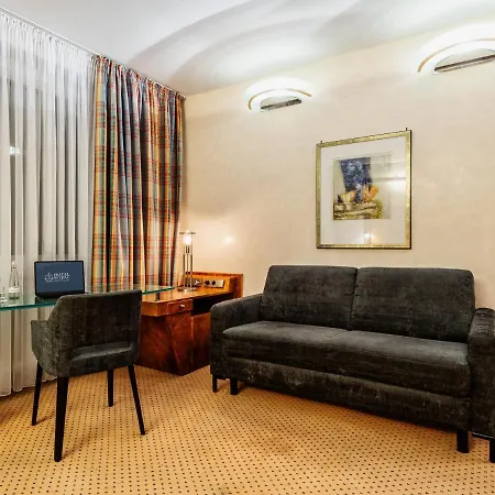 Royal Hotel 4*